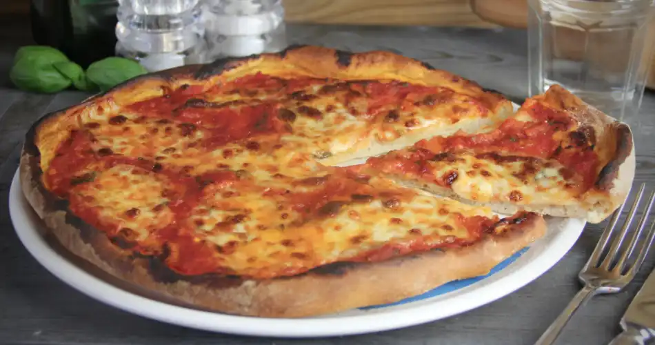 Pizza Margherita recept 950x500